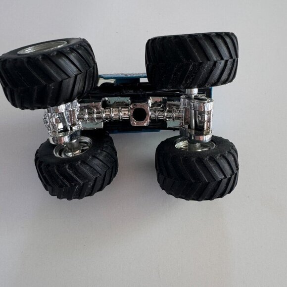 Very Rare Hot‎ Wheels Monster Jam Blue  Thunder Under Cover 1:64 - Picture 4 of 4